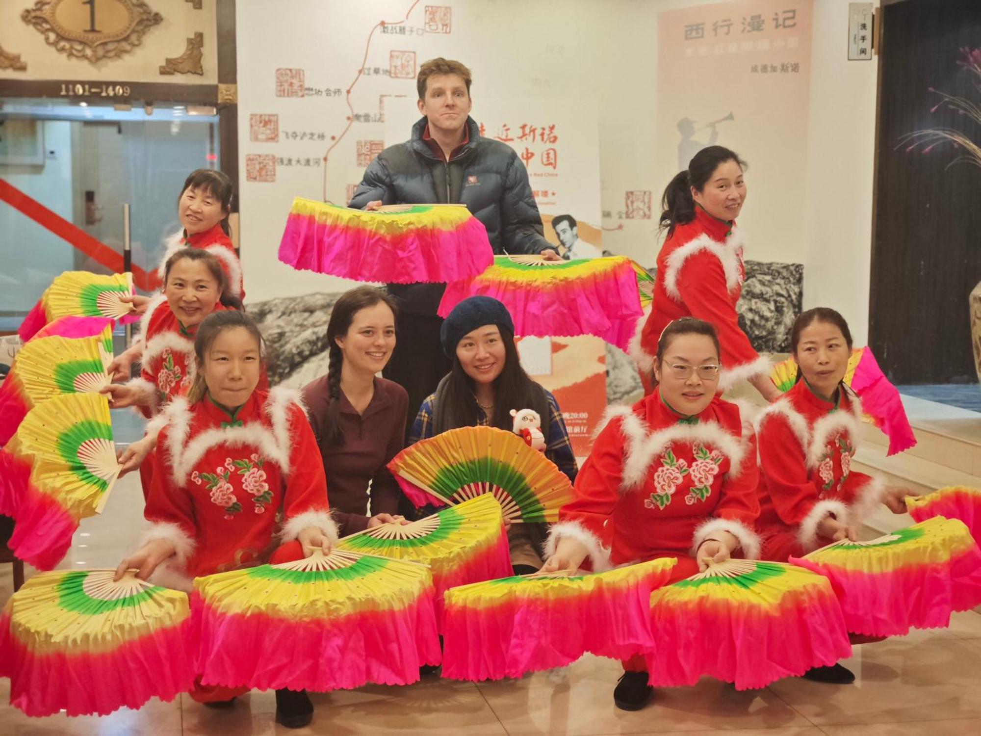Zhong An Former Of Journalist Edgar Snow -free Laundry Service,free Freshly Ground Coffee,provide Tourism And Ticketing Service ,english Service ,near Tian'anmen Forbidden City,wangfujing Walking Street Отель 3*